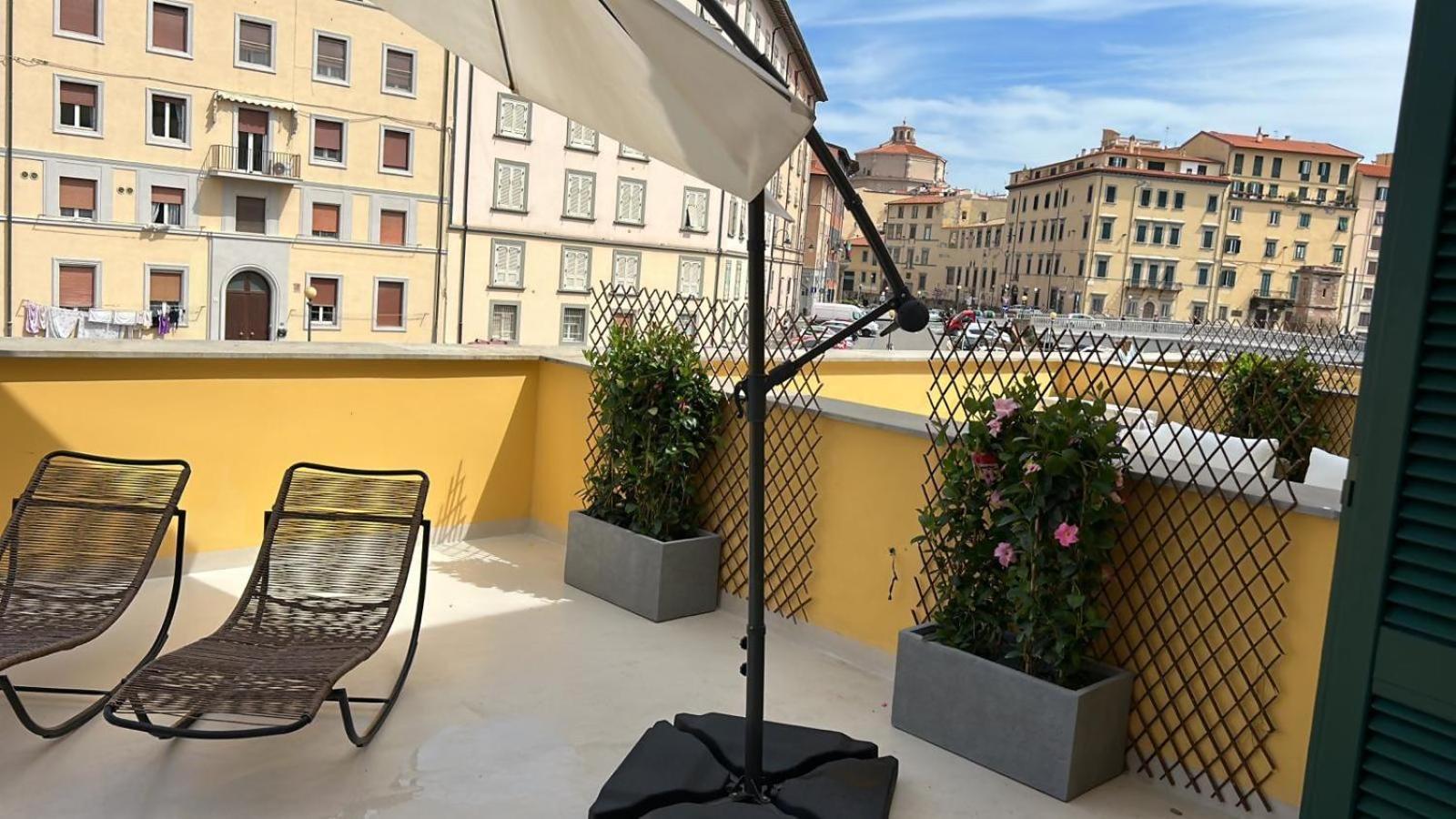 Waterfront Balcony I Grani 1 Resort Style Suite Livorno Zewnętrze zdjęcie